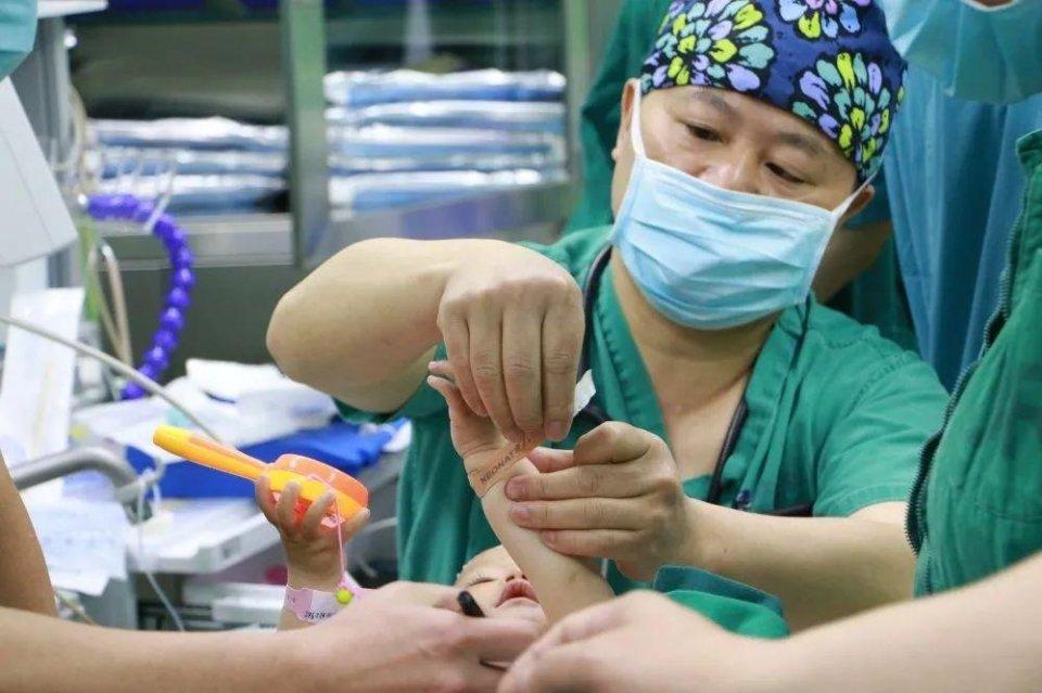 宁乡市妇婴监护型护送